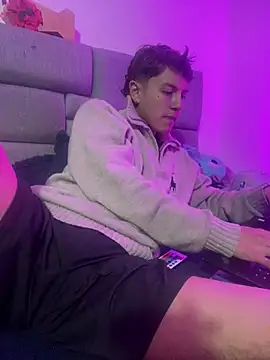 NaytonFreeman online show from January 9, 11:37 am