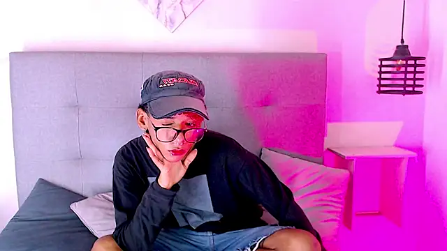 Billie Turner  online show from September 21, 4:34 am