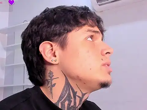 Declan-Fox online show from February 6, 3:58 am