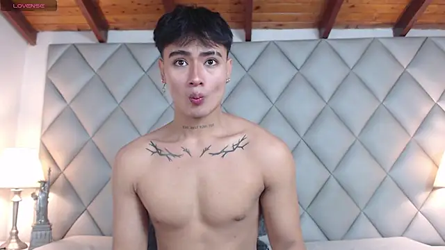 Clement Reyes online show from October 18, 1:05 pm