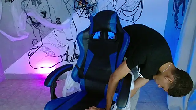 deivid bigcock1 online show from October 24, 12:35 am