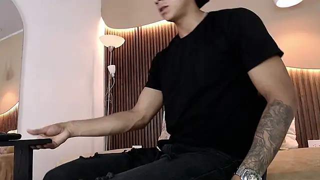 Aiden steel online show from October 2, 1:26 pm