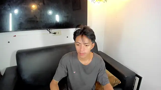 jayxxxlovescock online show from October 27, 8:00 pm