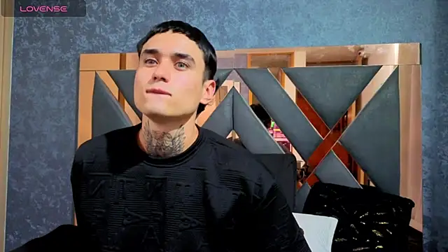 owen desmond online show from September 26, 2:31 am