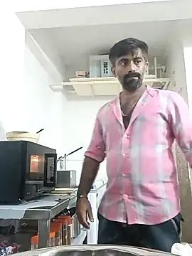 Snapshot of Shergillvicky69 chatting on September 20, 10:37 am Shergillvicky69 online show from September 20, 10:37 am