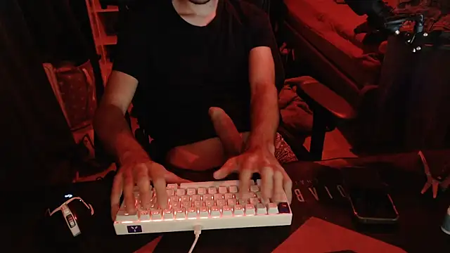 geil20CM2 online show from October 4, 6:24 pm