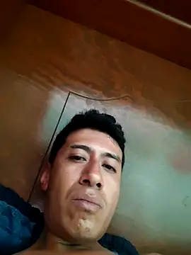 Snapshot of Carlos27hot chatting on September 21, 4:18 pm Carlos27hot online show from September 21, 4:18 pm