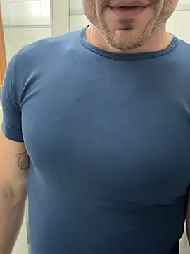 giovan2020 online show from April 3, 8:49 pm