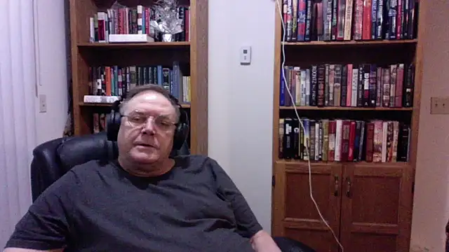 Vinyl22xh online show from July 7, 3:39 am