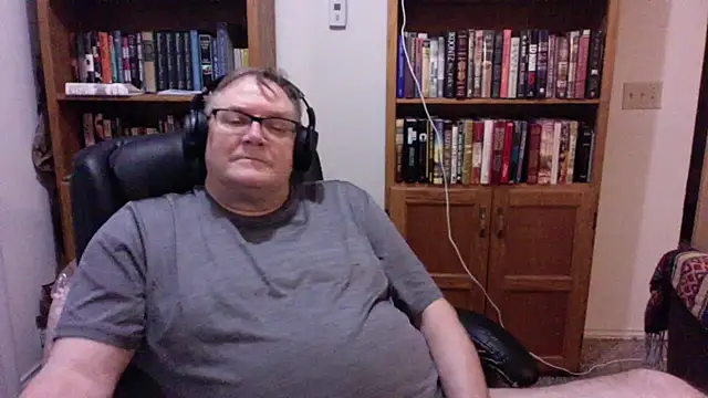 Vinyl22xh online show from July 3, 5:02 am
