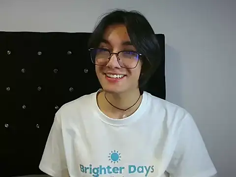 Matti Mendez  online show from July 2, 3:40 pm