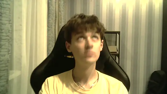 Hoot Dude  online show from November 26, 3:15 pm