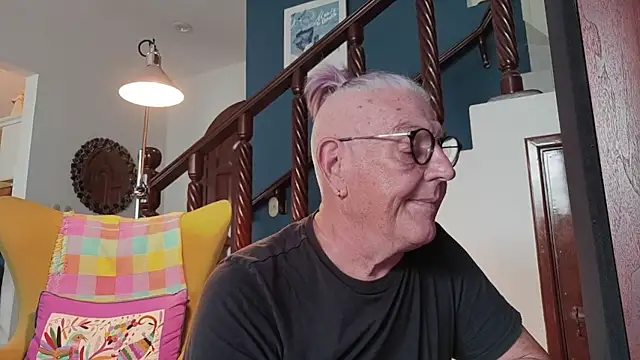 Lasivobruno online show from June 11, 9:46 pm