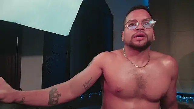 LucasGaeel online show from October 5, 4:05 am