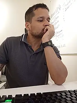 LucasGaeel online show from July 2, 3:45 am