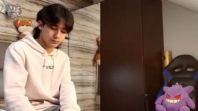 Lovers 21 online show from March 19, 3:54 am