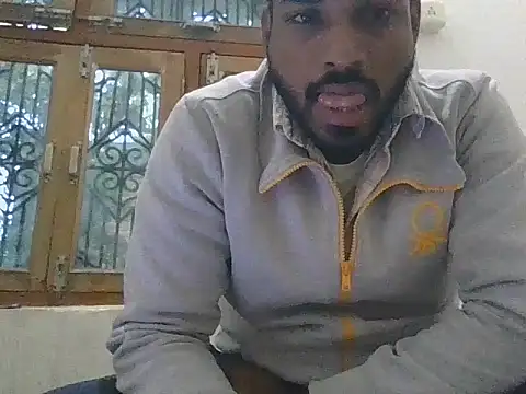 Raw12499 online show from December 17, 9:49 am