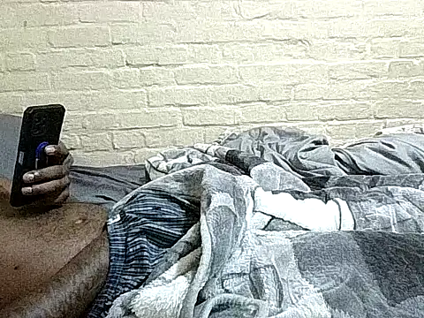 Mshayiwesinqe online show from November 6, 6:05 am