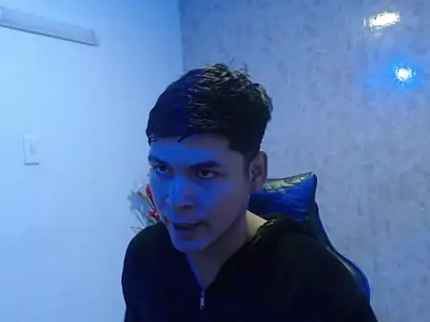 Aaron Foxxx online show from October 22, 1:15 pm