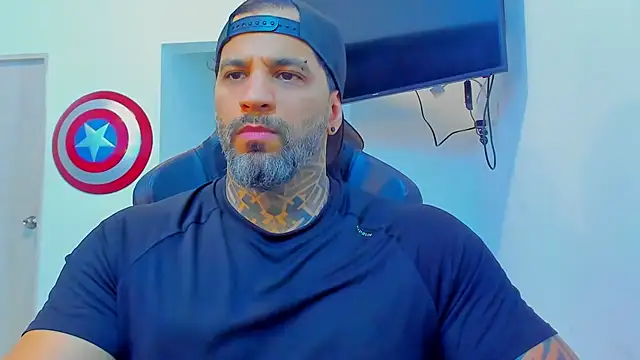 JoshRigby online show from December 20, 9:33 pm