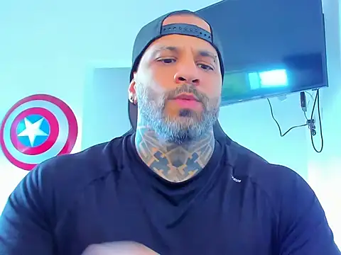 JoshRigby online show from November 17, 8:01 pm