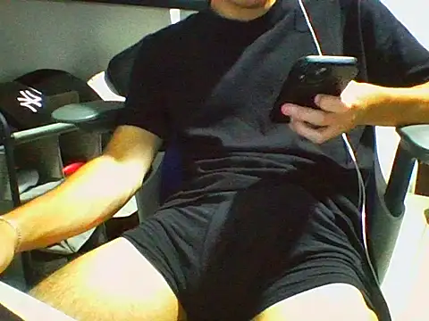 AlbertoRuiz086 online show from October 25, 7:43 am