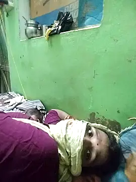 RED Queen 6 online show from September 27, 4:49 pm