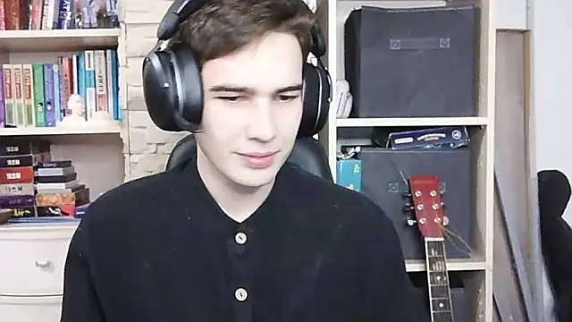  Chris Next Door  online show from September 30, 3:37 pm