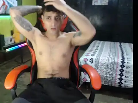 alessandro290 online show from December 16, 12:28 am