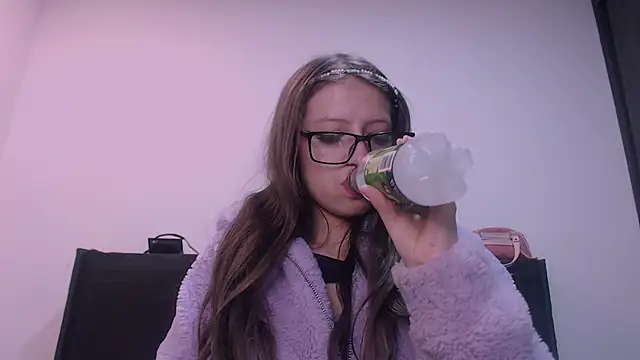 stiven 1  online show from November 13, 12:37 am