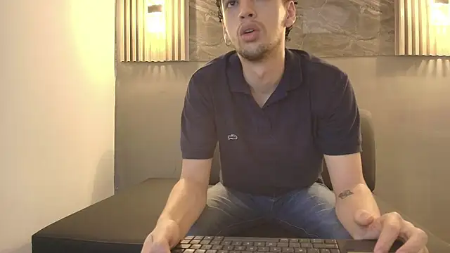 ISRAEL GRAY online show from October 14, 7:21 pm