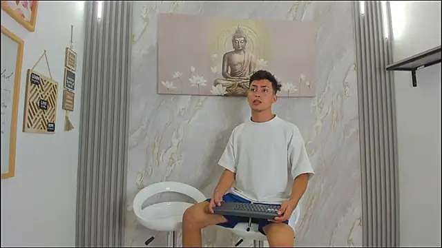 VERY HOT GUYS online show from December 20, 3:08 pm