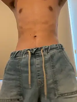 Davomg online show from April 15, 6:30 pm