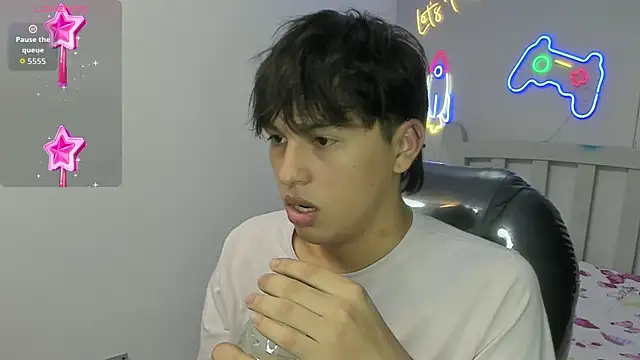 StiwenTwink online show from January 7, 8:03 pm