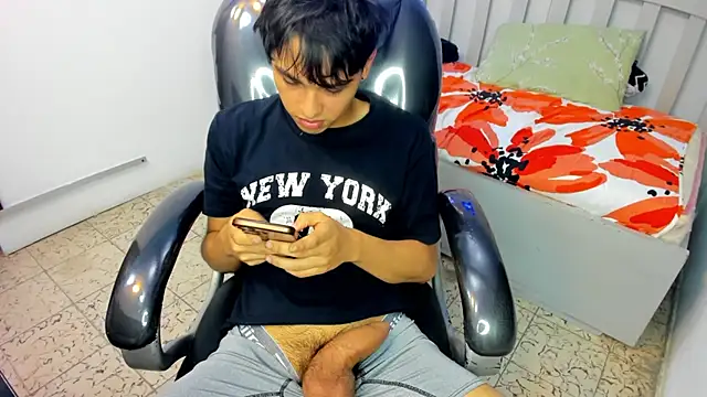 StiwenTwink online show from October 14, 7:32 pm