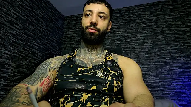 MasculineGuy99 online show from April 3, 12:51 am
