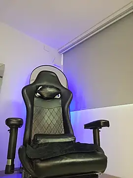 johnjaguar1  online show from June 10, 12:40 pm