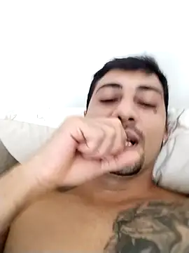 gooddboy01 online show from October 4, 9:03 am