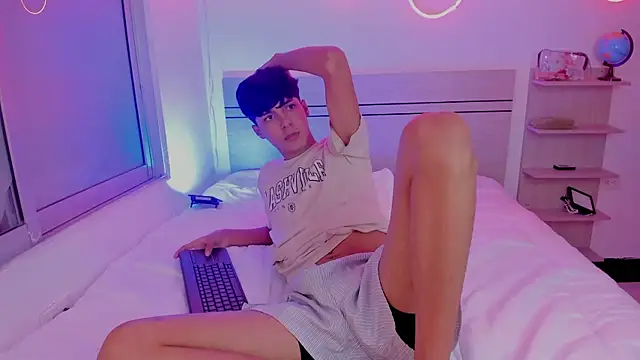 luccas ferreira online show from December 4, 7:54 pm