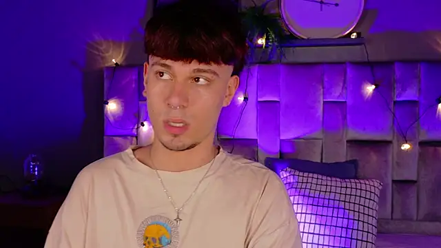 LiamThunder05  online show from October 30, 3:52 am