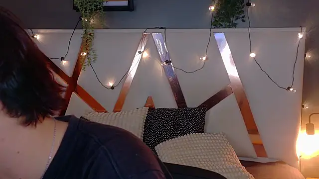 LiamThunder05  online show from December 15, 7:44 pm