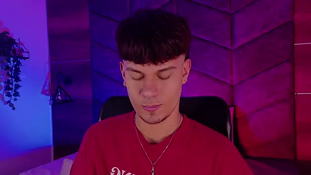 LiamThunder05  online show from October 25, 3:19 am