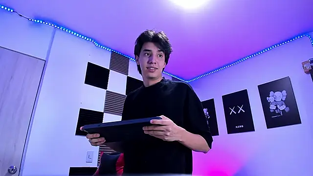 jeycobb online show from April 20, 1:30 am