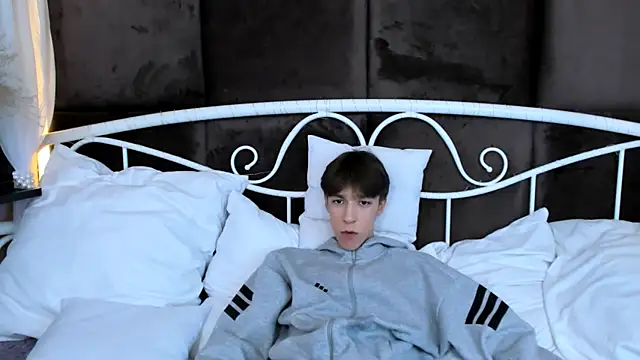 MarkBranston online show from November 16, 3:03 pm