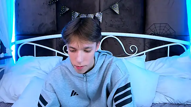 MarkBranston online show from November 2, 11:25 am