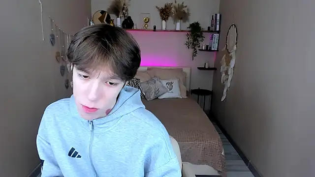 MarkBranston online show from March 13, 2:46 pm