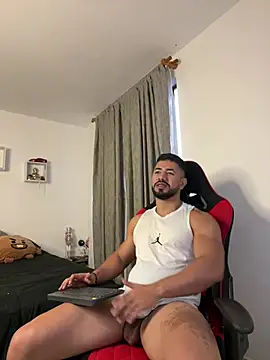 Ezzio Scolaro online show from March 12, 11:12 pm