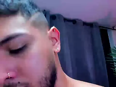 jasonshaw25 online show from February 7, 6:24 pm