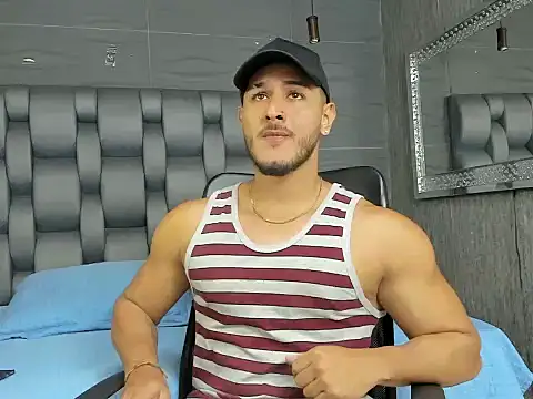 jasonshaw25 online show from November 4, 4:41 pm