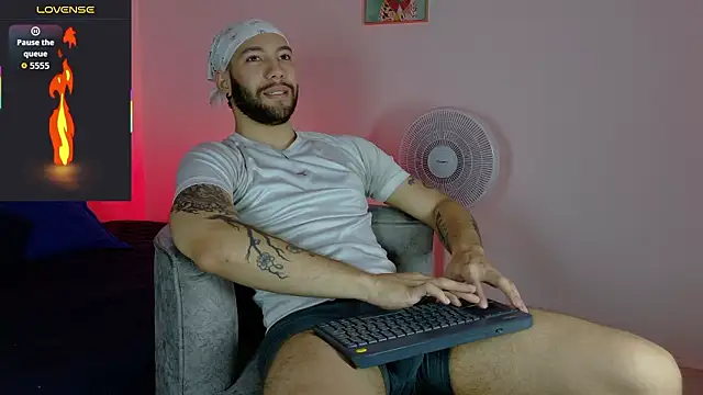 angel kyrozz online show from March 15, 7:53 pm